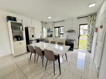 2 Bedroom Townhouse, Duplex
