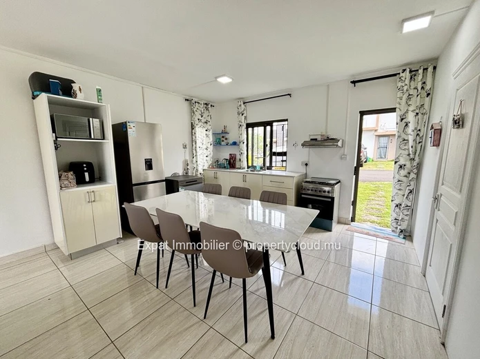 Duplex 2 Chambres Ouvert Sur Jardin Et Piscines – Green Village, Goodlands