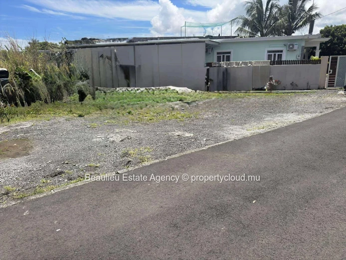 Residential Plot for Sale  Chemin Grenier L 9.6 perches.