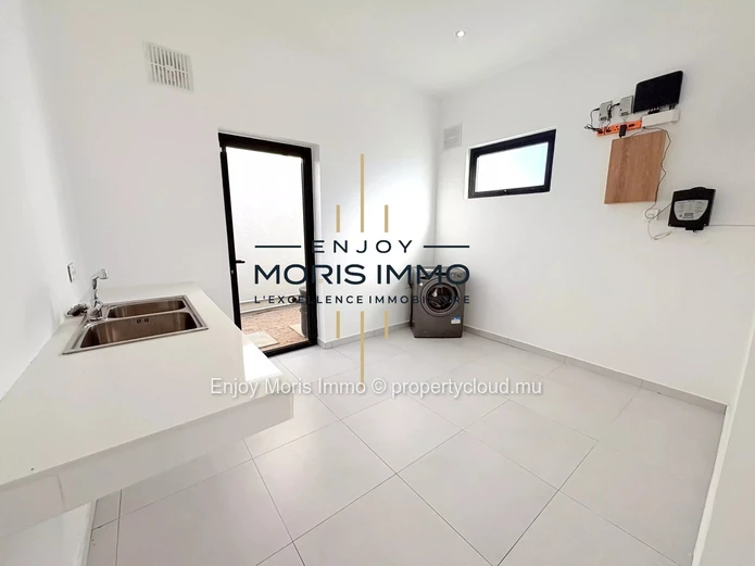 Villa moderne neuve 4 Chambres avec Piscine – À vendre à Grand Baie