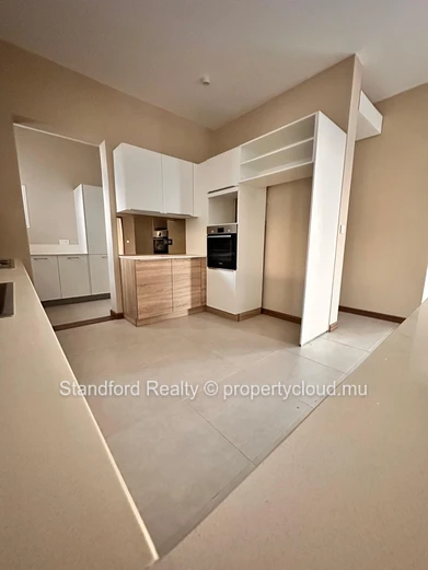 Penthouse de exclusivité avec Vue Mer à Vendre – 3 Chambres, Pointe aux Canonniers, Nord