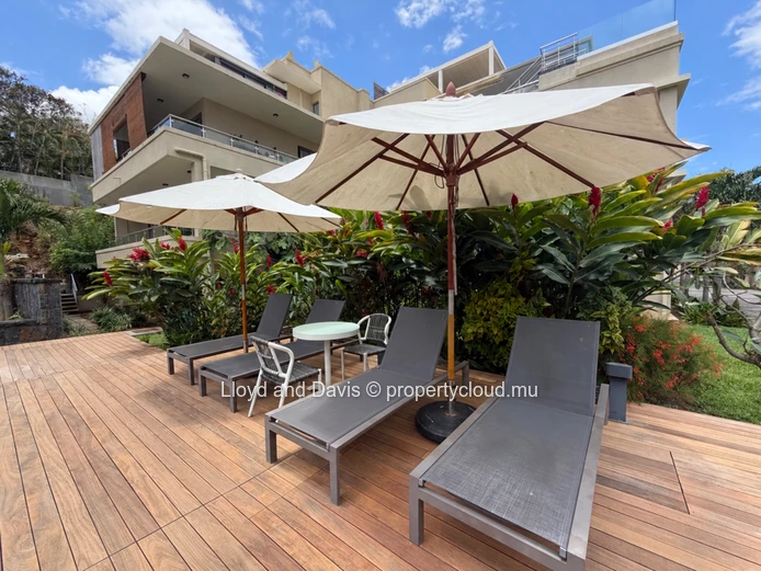 Exceptional 3-Bedroom Penthouse with Rooftop and Direct Beach Access