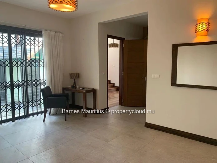 POINTE AUX CANONNIERS - Beachfront Villa with 4 Bedrooms