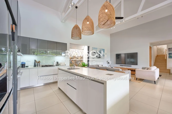Villa De Luxe À Pereybère – 940 000 €