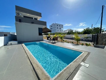 4 Bedroom Villa