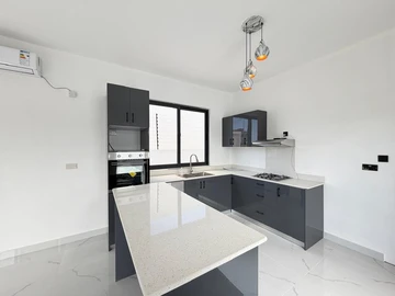 4 Bedroom Villa
