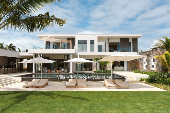 Pointe de Flacq - Upscale 6-bedroom villa