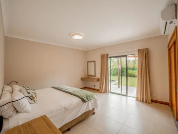 5 Bedroom Villa