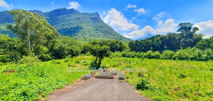 Land For Sale in Chantenay, Moka