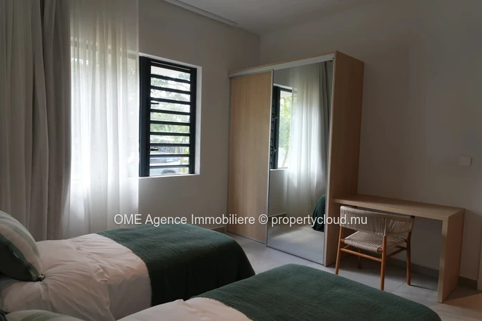Spacious 4-Bedroom Apartment with Mountain View
