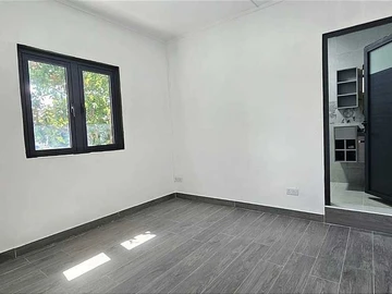 7 Bedroom House