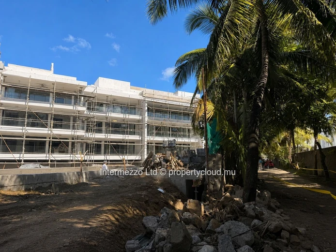 Appartement 3 chambres 147m² à Péreybère – 590 000€ | Livraison imminente | Plage privée à pied | Finitions haut de g...