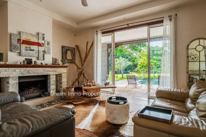 Villa meublée de 3 chambres au cœur de la nature dans le domaine golfique Heritage Villas Valriche à Bel Ombre – Ile ...
