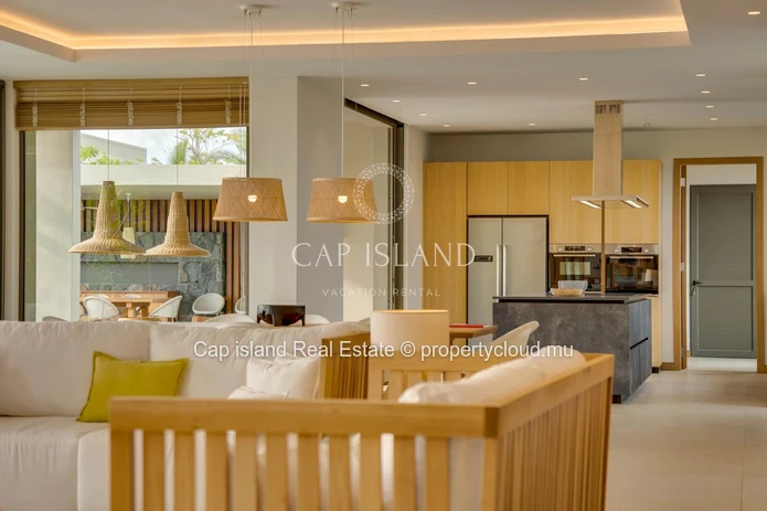 Anahita - Luxurious 660 sqm villa, golf and beach access