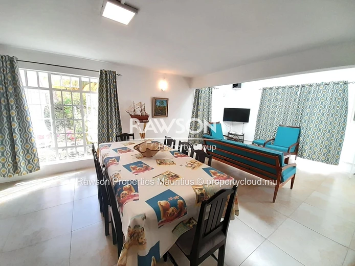 Villa Tropicale De 5 Chambres Avec Studio Indépendant Près De La Plage