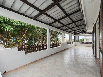 7 Bedroom Villa