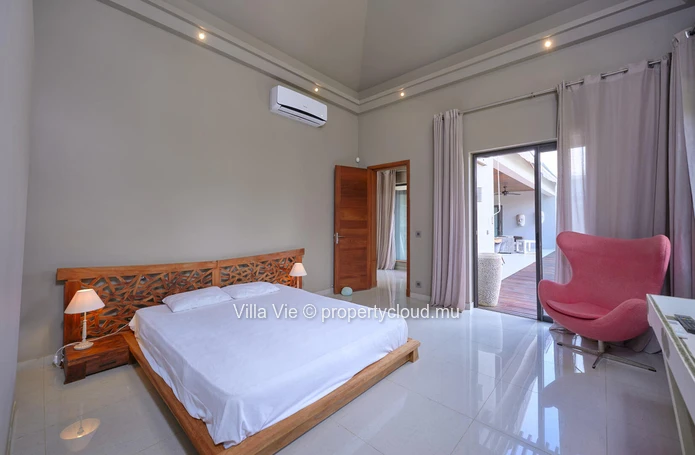 Grand Baie - 4 bedroom villa with private pool