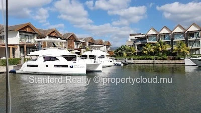 Penthouse à Vendre – 3 Chambres, La Balise Marina, Côte Ouest