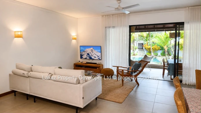 Spacious 2 bedrooms Apartment for rent in Azuri Roches Noires