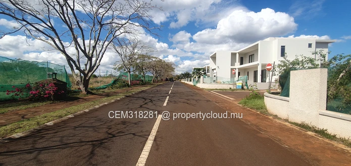 8.33 Perches Residential Land for Sale – Royal Park, Balaclava 