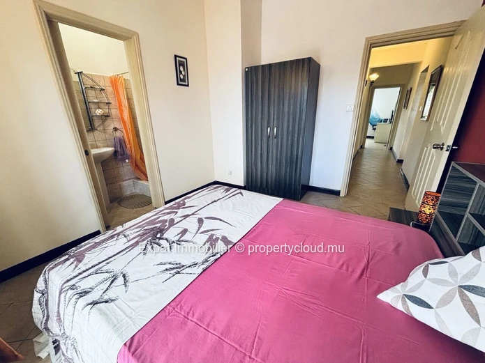 3-Bedroom Flat With Sea Views Near The Beach – Trou Aux Biches