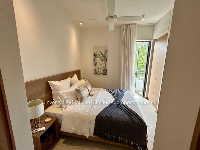 JINVESTY : Penthouse 2 chambres avec piscine Golf MONT CHOISY 790K€