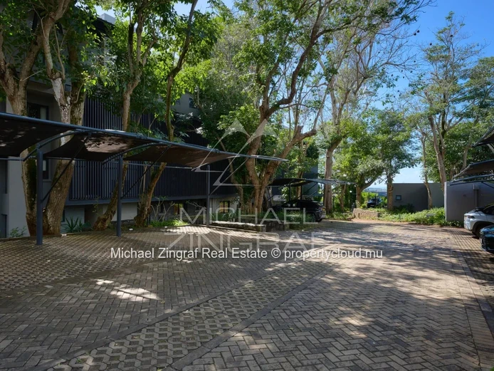 Élégance & Art de Vivre – Appartement 4 Chambres avec Jardin Privatif - Belle Vue