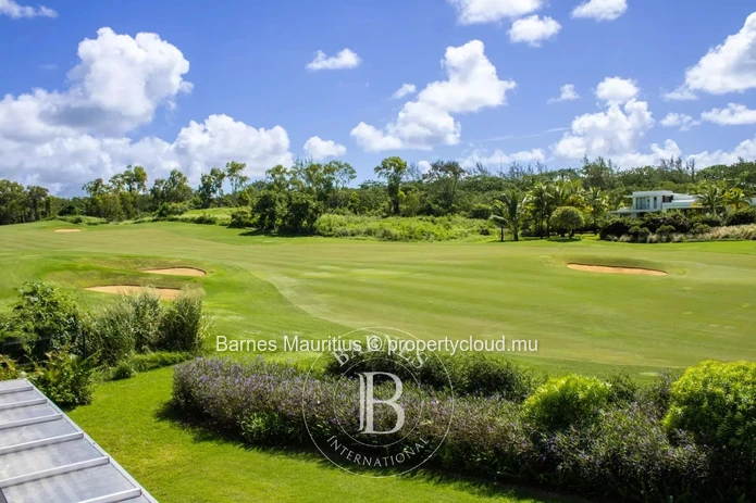 BEAU CHAMP – Villa contemporaine avec piscine et jardin - 4 chambres