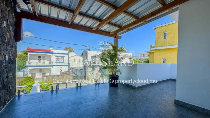 À Vendre – Deux Superbes Duplex au Cœur de Grand Baie