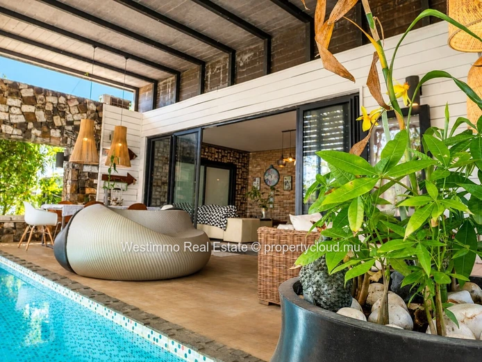 Maison d’architecte avec piscine à vendre à Flic en Flac