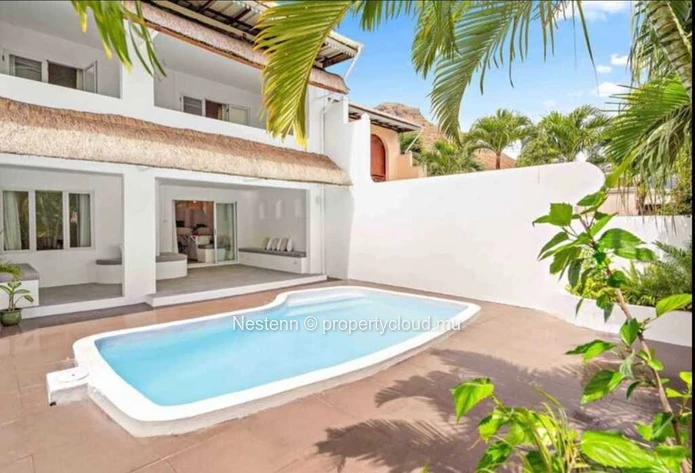 Charming and bright 4 bedroom semi-detached villa