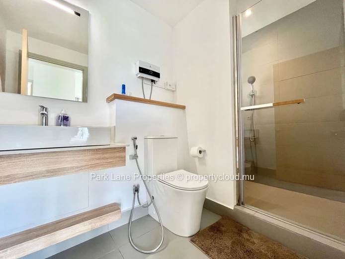 Appartement moderne de 3 chambres avec terrasse et vue sur les montagnes à Telfair, Moka