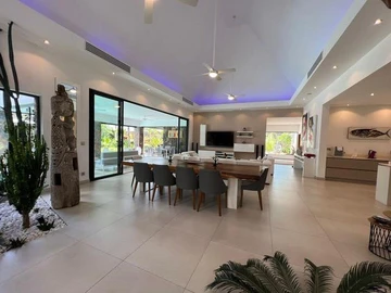 4 Bedroom Villa