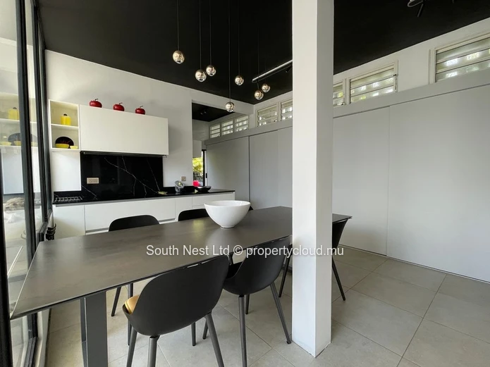 Villa Signature avec Piscine Centrale, Rooftop Aménagé & Annexe Indépendante