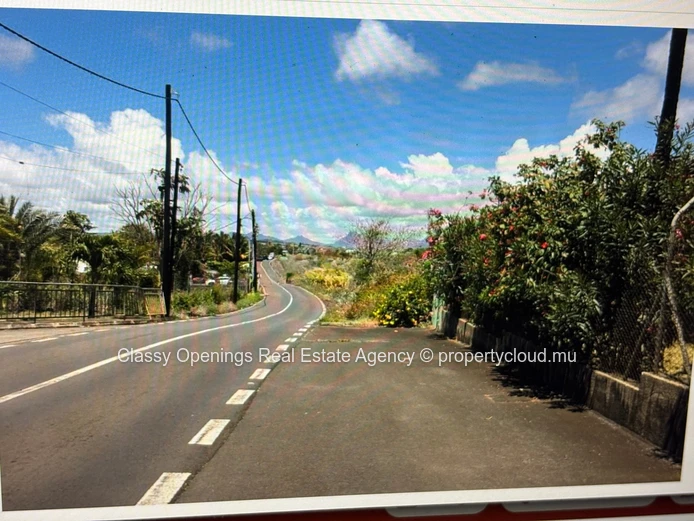 Mont Mascal 14,050 m² — Roadside Land Near Golf & Shops