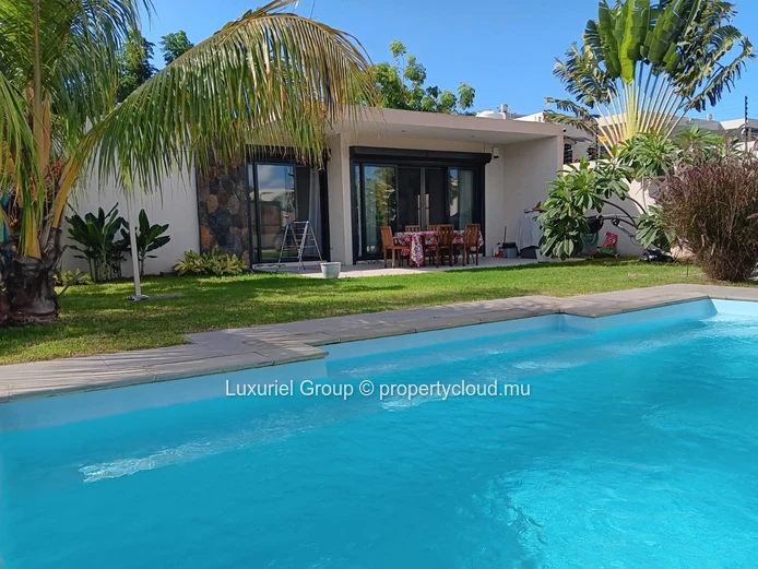 Elegant 3-Bedroom Villa with Garden and Terrace in Grand Baie