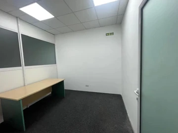 Bureau de 6 Chambres