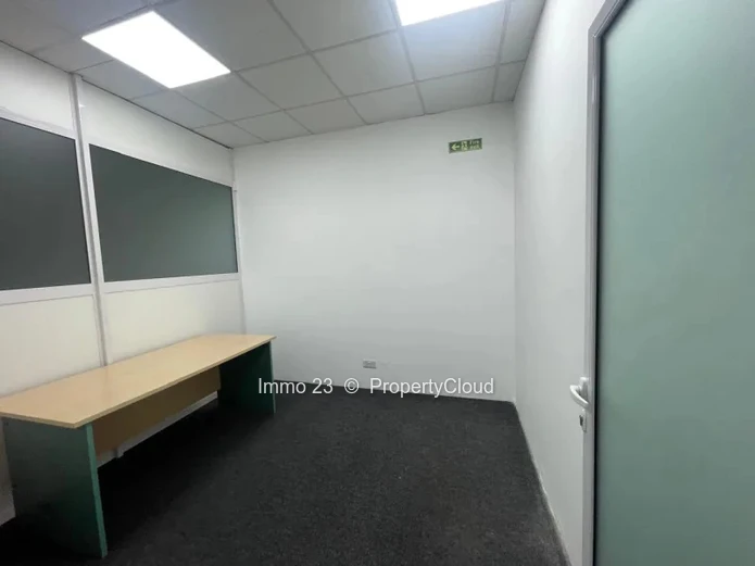 Bureau - 366m2 - Eb00e8ne - Ref. BU92012LO