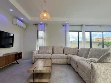 4 Bedroom Villa