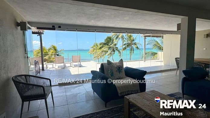 Luxury Penthouse with Exceptional Sea Views in Bain Boeuf
