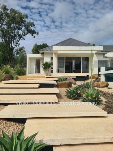 Villa Luxe Côte Ouest - Rs 80M - Piscine Infinie sur Deck - 3+ Chambres - Terrasse Réception - Morcellement Sécurisé