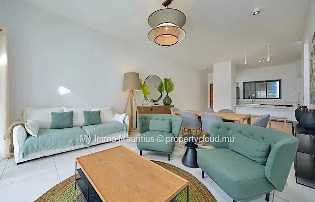 Exclusive penthouse close to Pereybère beach