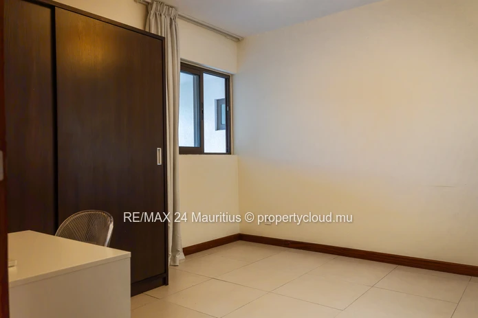 2-Bedroom Apartment near La Preneuse Beach