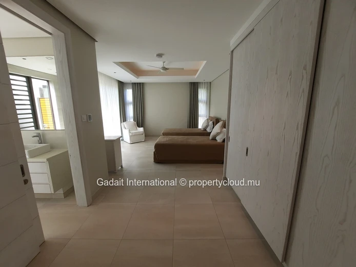 Superb villa for Rent - 4 bedrooms with Golf View | Anahita Beau Champ