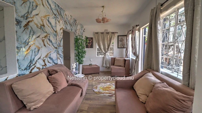 Spacious 4-Bedroom House for Sale in Phoenix – Great Family Opportunity!