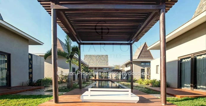 Elegant 3-bedroom villa just steps from the beach