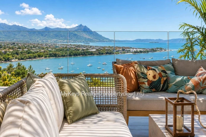 Propriété D’Exception 4 Chambres Avec Vue Mer À Vendre – Rivière Noire
