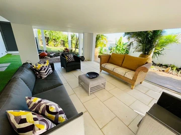 5 Bedroom Villa