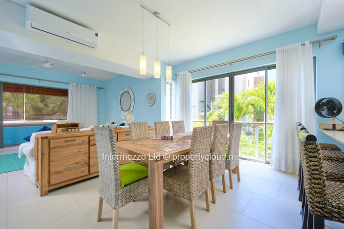 Appartement de standing avec plunge pool – À 1 minute à pied de la plage de Bain Bœuf. Prix : 430 000 €.