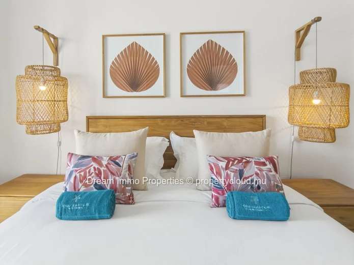 Appartement meublé de 3 chambres avec piscine privée en bord de mer à Grand Baie – Ile Maurice